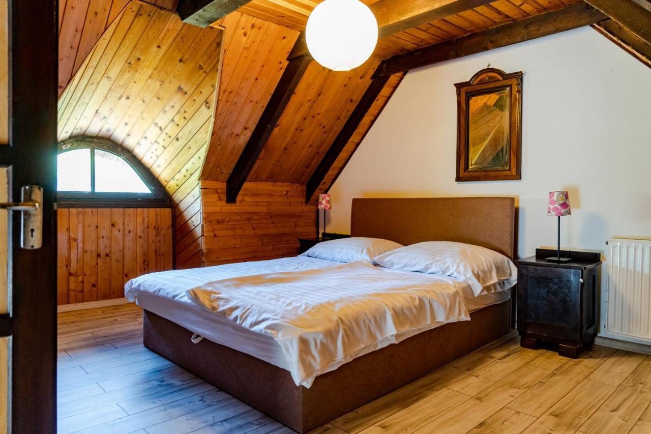 Bohem Birtok Es Csarda Hotel Zamárdi Eksteriør billede